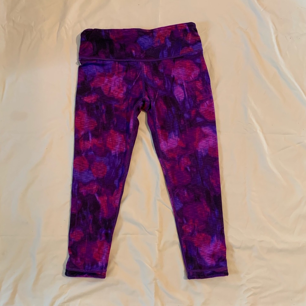 90 Degree Reversible Capri Leggings